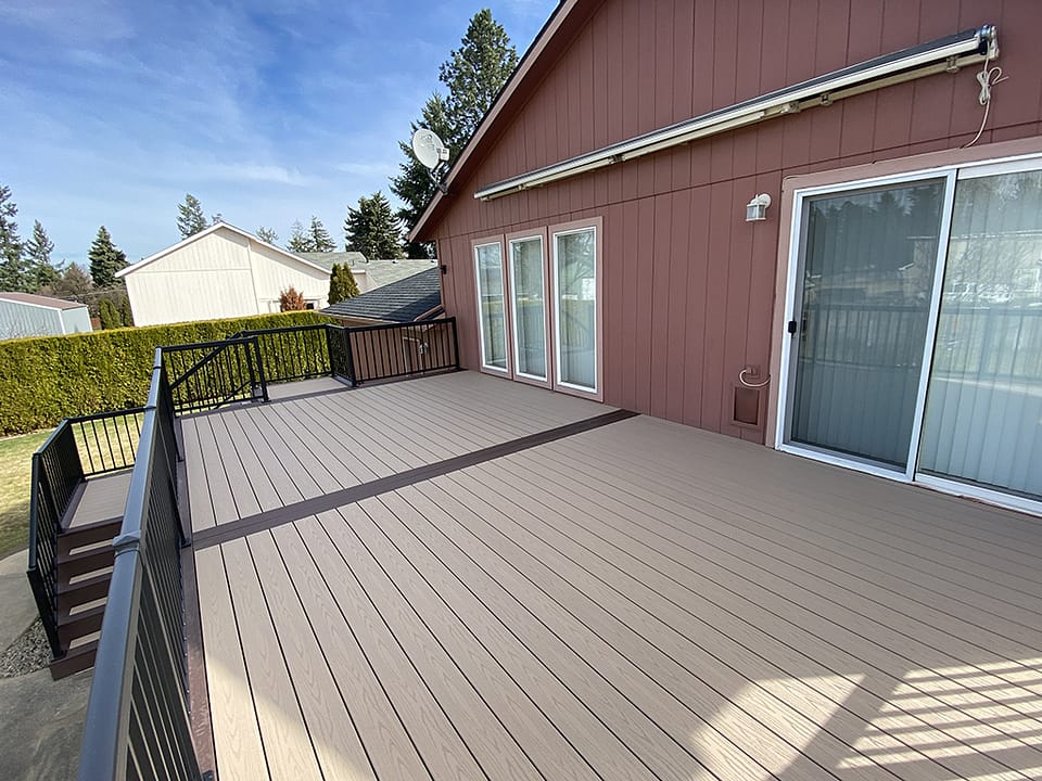 Custom back deck with a central composite border.