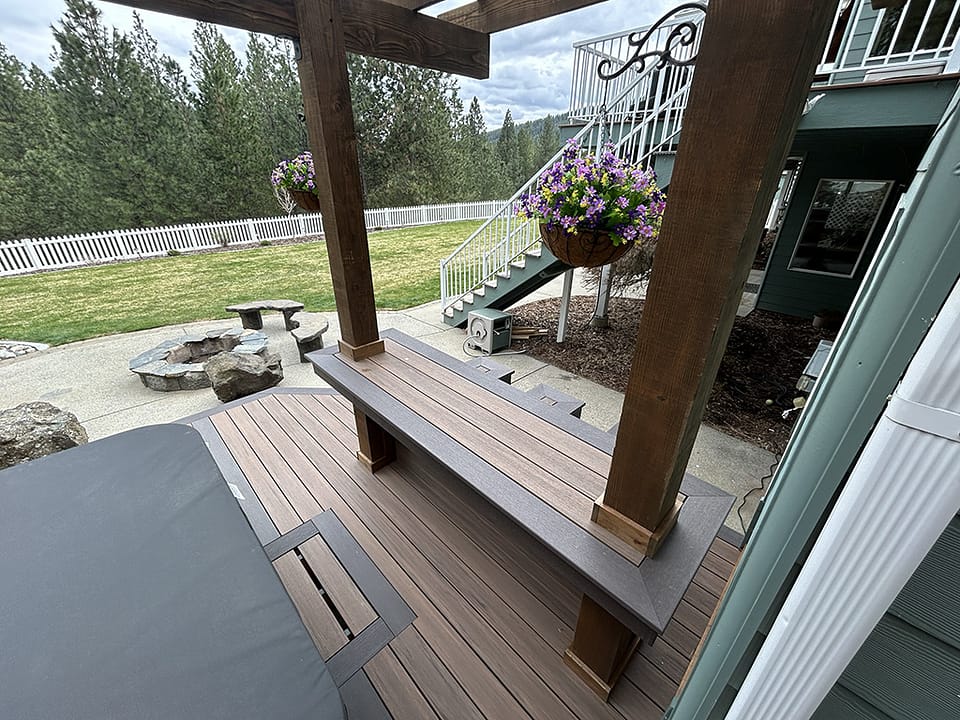 A bar integrated into a pergola and deck, combining functionality and style.