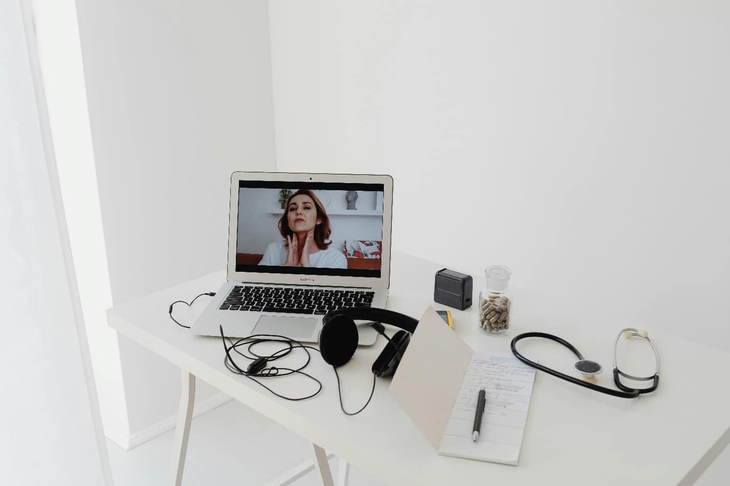 Patient consulting a doctor online